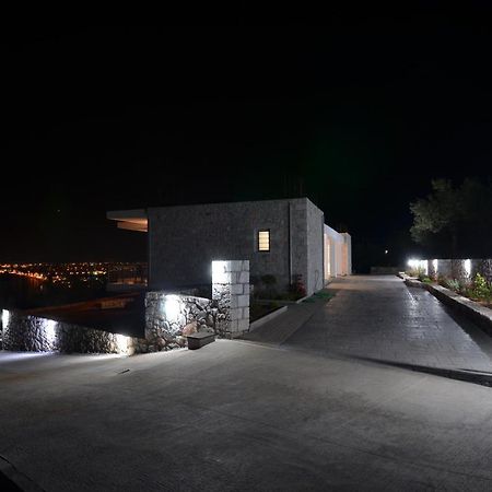 Verga'S Apartments Каламата Екстер'єр фото