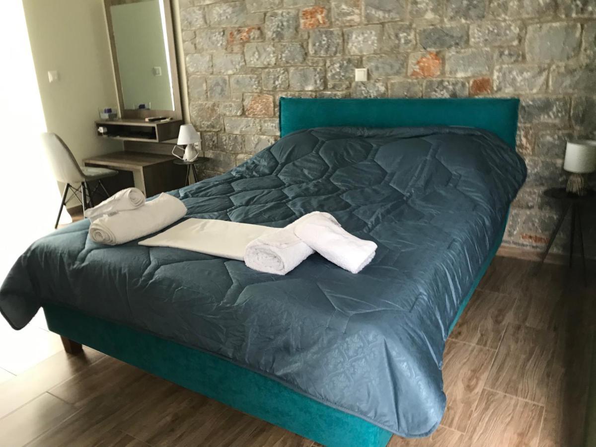 Verga'S Apartments Каламата Екстер'єр фото