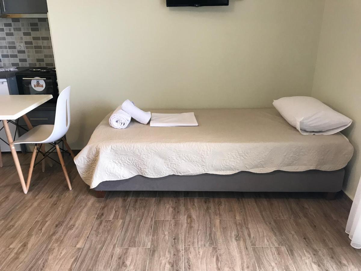Verga'S Apartments Каламата Екстер'єр фото