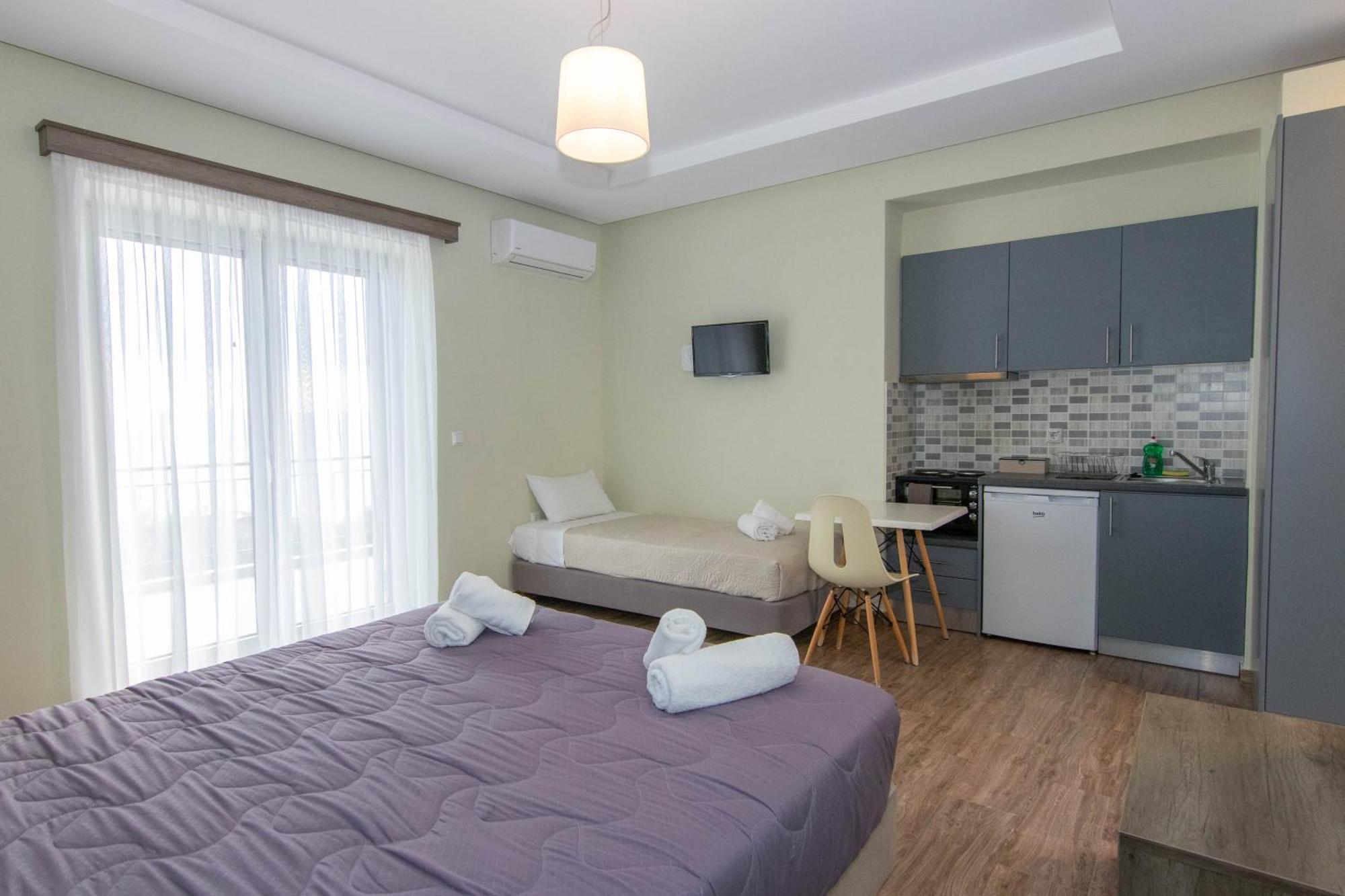 Verga'S Apartments Каламата Екстер'єр фото
